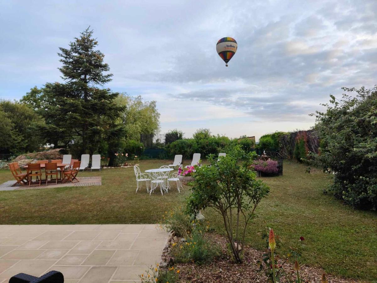 La Maison Genevier - Chambre Doreline Montreuil-en-Touraine Kültér fotó